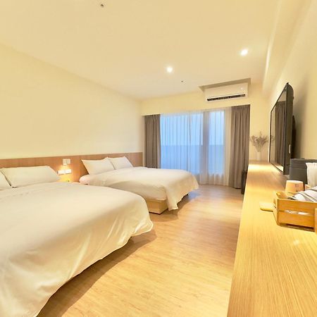 Brown House Hotel - Taipei Main Station Bagian luar foto