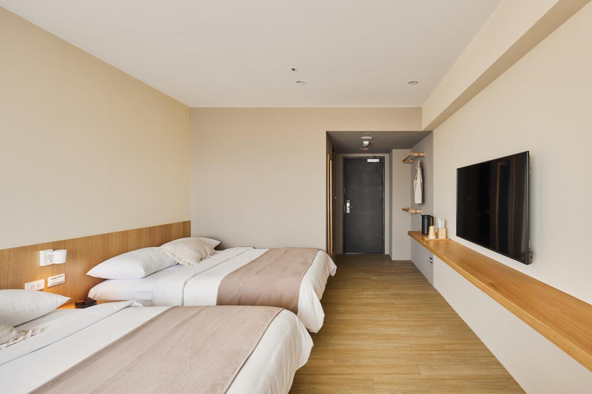 Brown House Hotel - Taipei Main Station Bagian luar foto